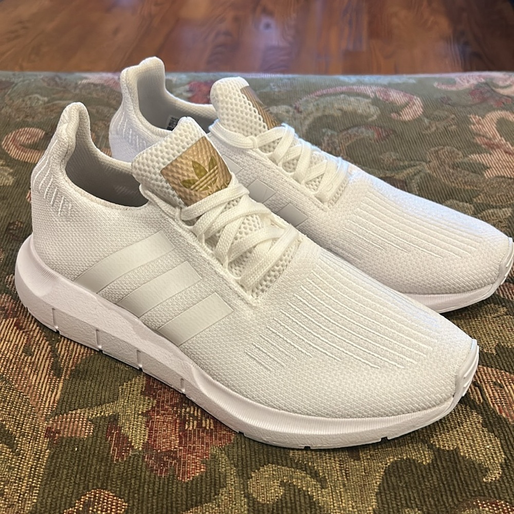 adidas Women's Swift Run Shoes, White/White/Copper Metallic